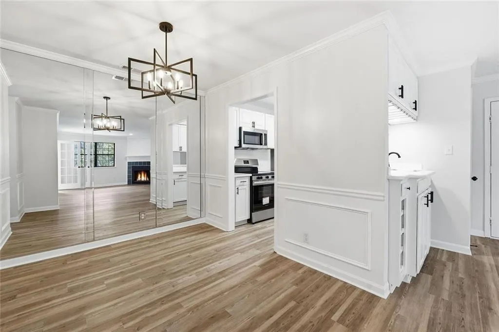 112 Barrington Hills Drive, Atlanta, Georgia 30350, 2 Bedrooms Bedrooms, ,2 BathroomsBathrooms,Residential,For Sale,112 Barrington Hills Drive,7740857