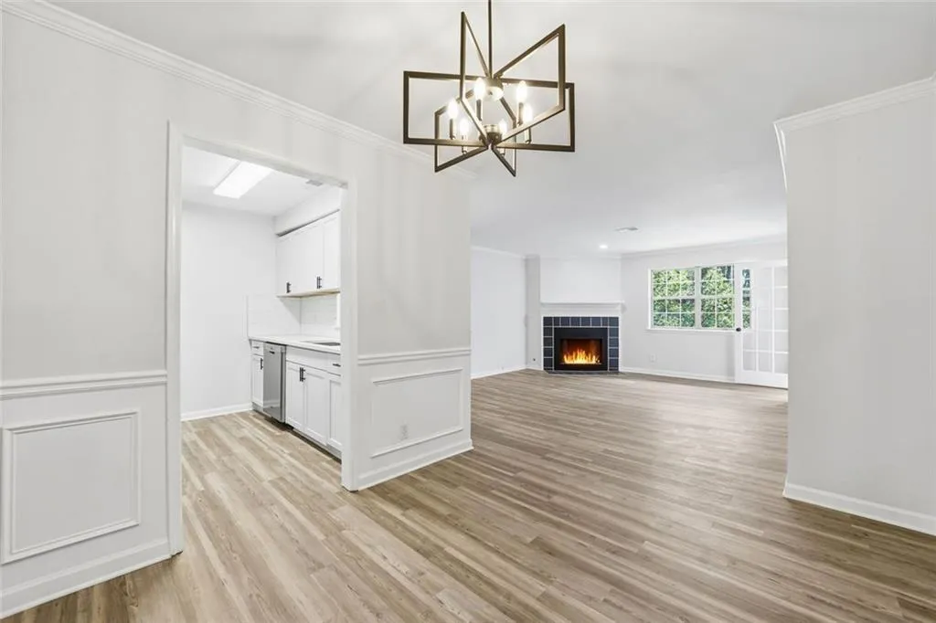 112 Barrington Hills Drive, Atlanta, Georgia 30350, 2 Bedrooms Bedrooms, ,2 BathroomsBathrooms,Residential,For Sale,112 Barrington Hills Drive,7740857