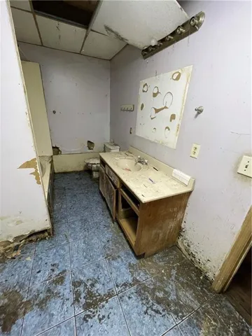 1170