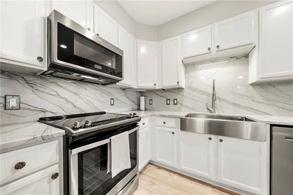200 River Vista Drive Unit 641, Sandy Springs, Georgia 30339, 2 Bedrooms Bedrooms, ,2 BathroomsBathrooms,Residential,Sold,200 River Vista Drive Unit 641,6956106