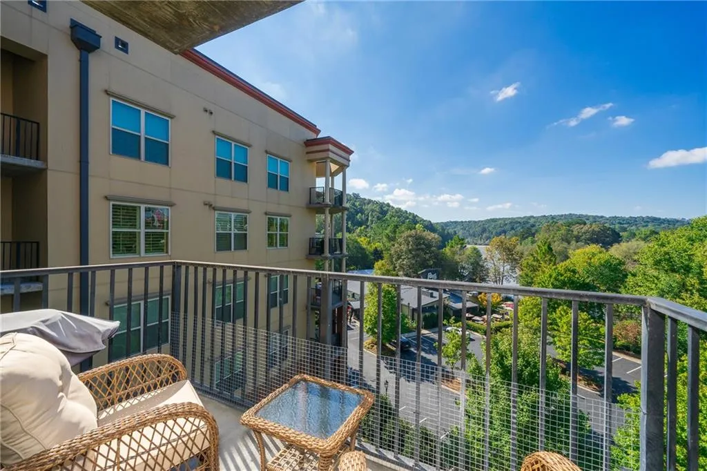 200 River Vista Drive Unit 641, Sandy Springs, Georgia 30339, 2 Bedrooms Bedrooms, ,2 BathroomsBathrooms,Residential,Sold,200 River Vista Drive Unit 641,6956106
