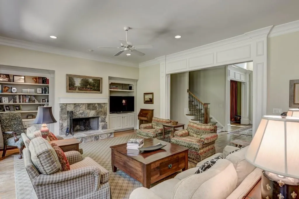 3824 Land O Lakes Drive Ne, Atlanta, Georgia 30342, 6 Bedrooms Bedrooms, ,5 BathroomsBathrooms,Residential,Sold,3824 Land O Lakes Drive Ne,5832716