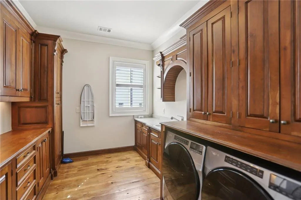 440 Belada Boulevard, Sandy Springs, Georgia 30342, 6 Bedrooms Bedrooms, ,7 BathroomsBathrooms,Residential,For Sale,440 Belada Boulevard,7529916