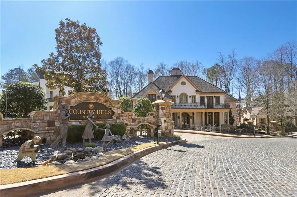 440 Belada Boulevard, Sandy Springs, Georgia 30342, 6 Bedrooms Bedrooms, ,7 BathroomsBathrooms,Residential,For Sale,440 Belada Boulevard,7529916