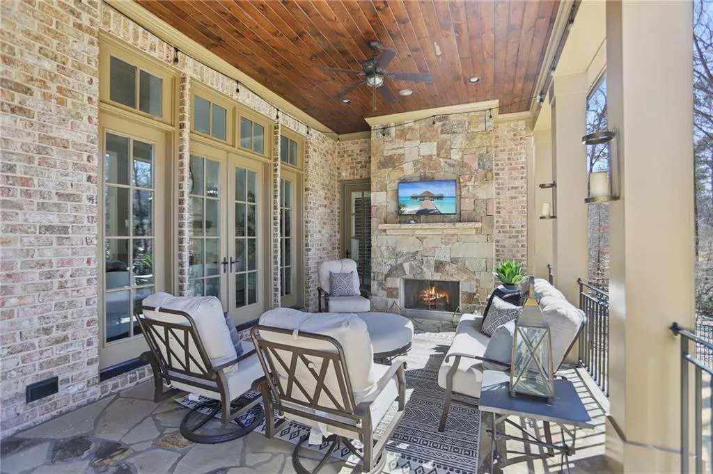 440 Belada Boulevard, Sandy Springs, Georgia 30342, 6 Bedrooms Bedrooms, ,7 BathroomsBathrooms,Residential,For Sale,440 Belada Boulevard,7529916