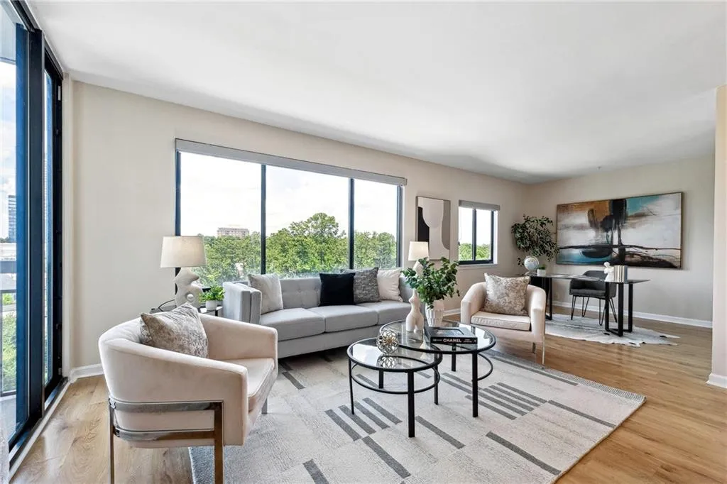 3481 Lakeside Drive Ne Unit 1508, Atlanta, Georgia 30326, 1 Bedroom Bedrooms, ,1 BathroomBathrooms,Residential,For Sale,3481 Lakeside Drive Ne Unit 1508,7610981