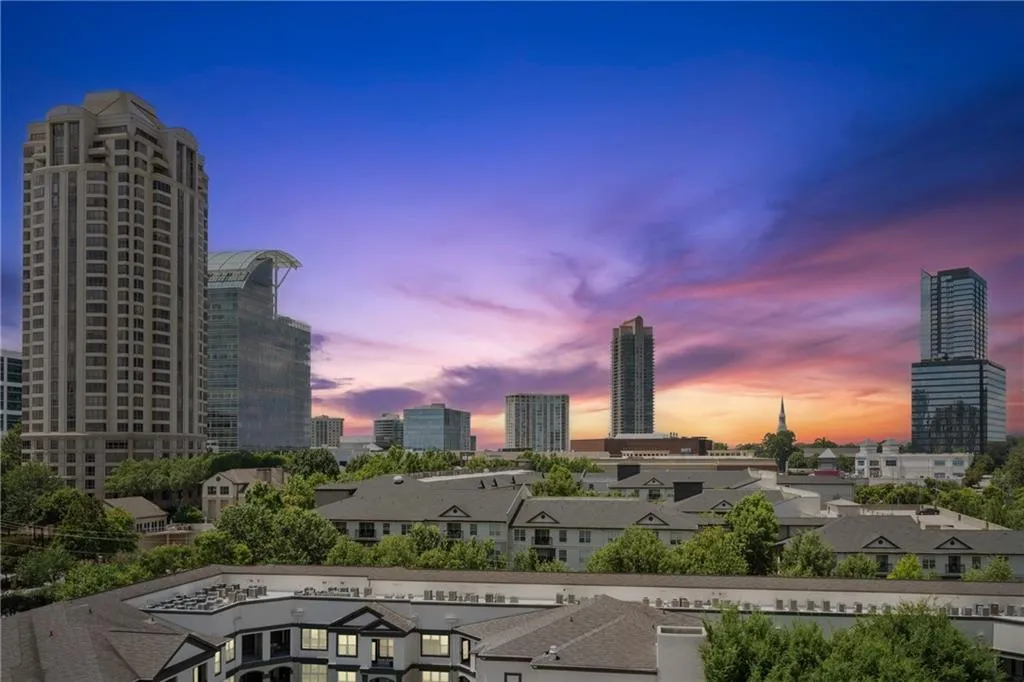 3481 Lakeside Drive Ne Unit 1508, Atlanta, Georgia 30326, 2 Bedrooms Bedrooms, ,1 BathroomBathrooms,Residential,For Sale,3481 Lakeside Drive Ne Unit 1508,7610981