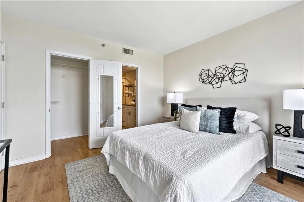 3481 Lakeside Drive Ne Unit 1508, Atlanta, Georgia 30326, 1 Bedroom Bedrooms, ,1 BathroomBathrooms,Residential,For Sale,3481 Lakeside Drive Ne Unit 1508,7610981