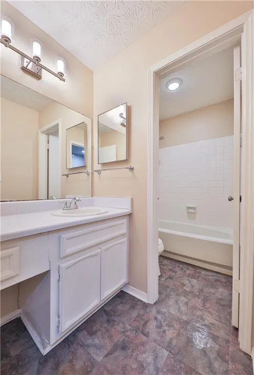 701 Vicksburg Place Unit 701, Atlanta, Georgia 30350, 3 Bedrooms Bedrooms, ,2 BathroomsBathrooms,Residential,Sold,701 Vicksburg Place Unit 701,6932495