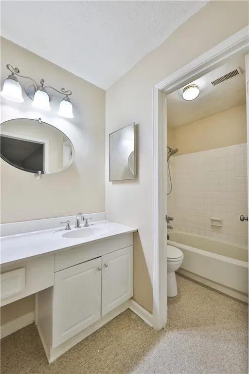 701 Vicksburg Place Unit 701, Atlanta, Georgia 30350, 3 Bedrooms Bedrooms, ,2 BathroomsBathrooms,Residential,Sold,701 Vicksburg Place Unit 701,6932495