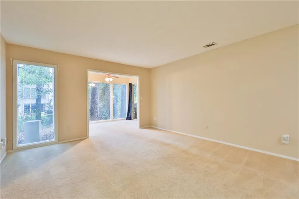 701 Vicksburg Place Unit 701, Atlanta, Georgia 30350, 3 Bedrooms Bedrooms, ,2 BathroomsBathrooms,Residential,Sold,701 Vicksburg Place Unit 701,6932495