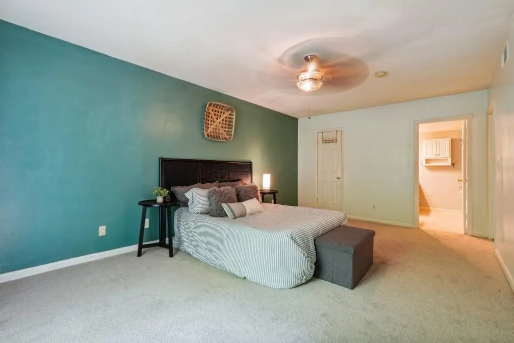 6851 Roswell Road Unit L-2, Sandy Springs, Georgia 30328, 3 Bedrooms Bedrooms, ,2 BathroomsBathrooms,Residential,Sold,6851 Roswell Road Unit L-2,7418614
