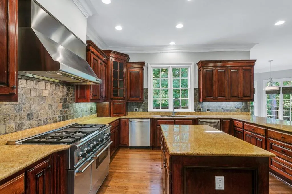 4970 Powers Ferry Road Nw, Sandy Springs, Georgia 30327, 6 Bedrooms Bedrooms, ,6 BathroomsBathrooms,Residential,Sold,4970 Powers Ferry Road Nw,6922150