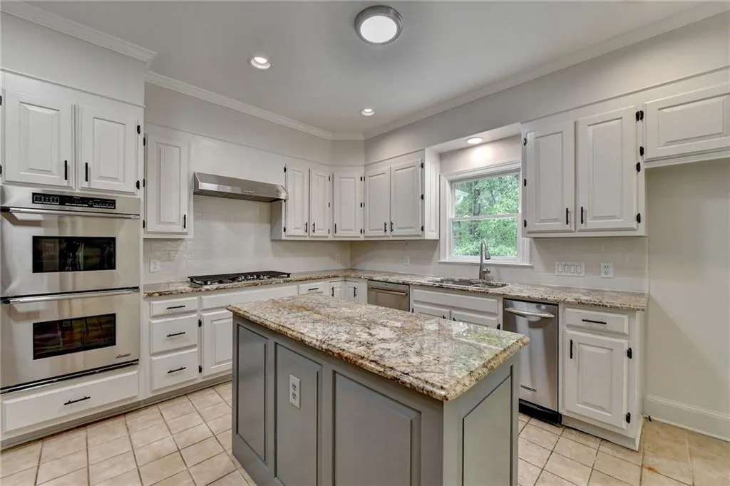 715 Bittersweet Trail, Atlanta, Georgia 30350, 6 Bedrooms Bedrooms, ,4 BathroomsBathrooms,Residential,Sold,715 Bittersweet Trail,7370877