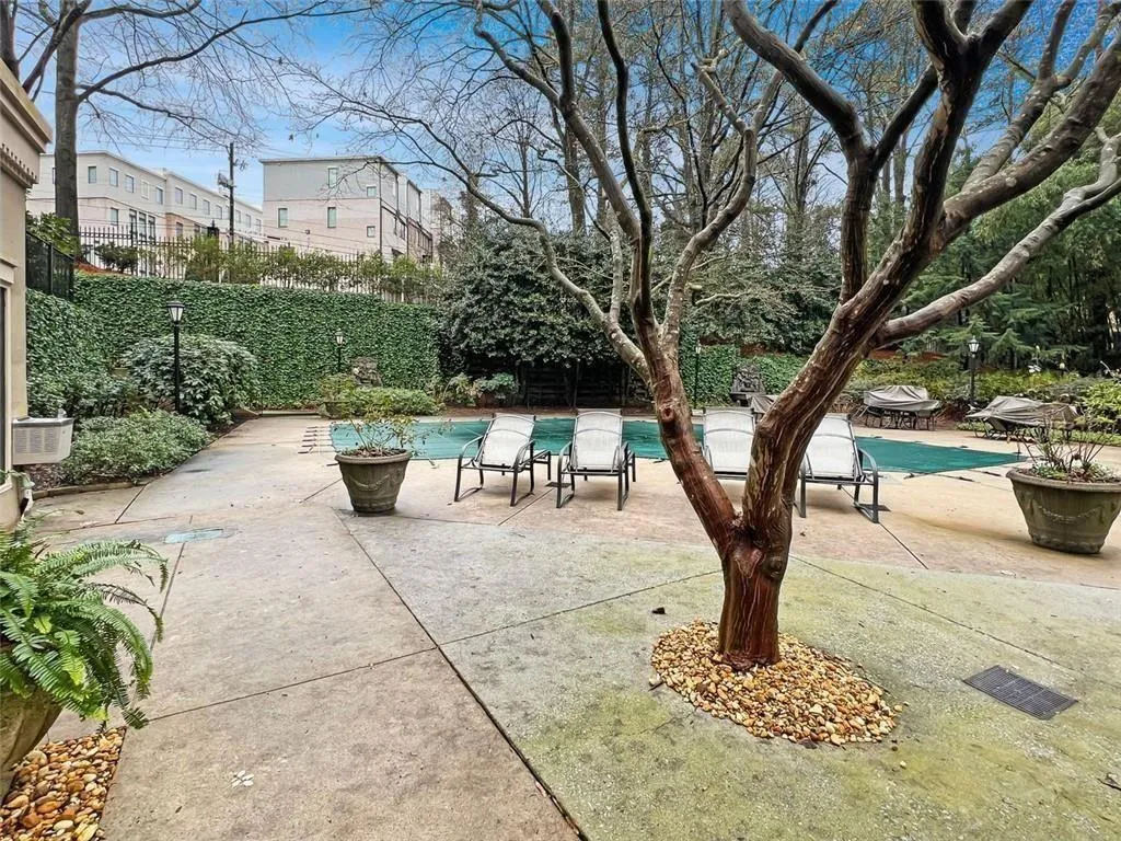 2865 Lenox Road Ne Unit 410, Atlanta, Georgia 30324, 2 Bedrooms Bedrooms, ,2 BathroomsBathrooms,Residential,For Sale,2865 Lenox Road Ne Unit 410,7520573