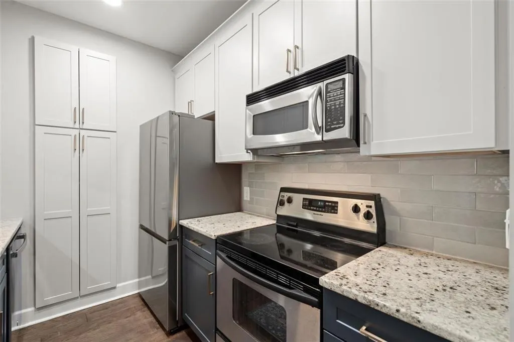 2865 Lenox Road Ne Unit 410, Atlanta, Georgia 30324, 2 Bedrooms Bedrooms, ,2 BathroomsBathrooms,Residential,For Sale,2865 Lenox Road Ne Unit 410,7520573