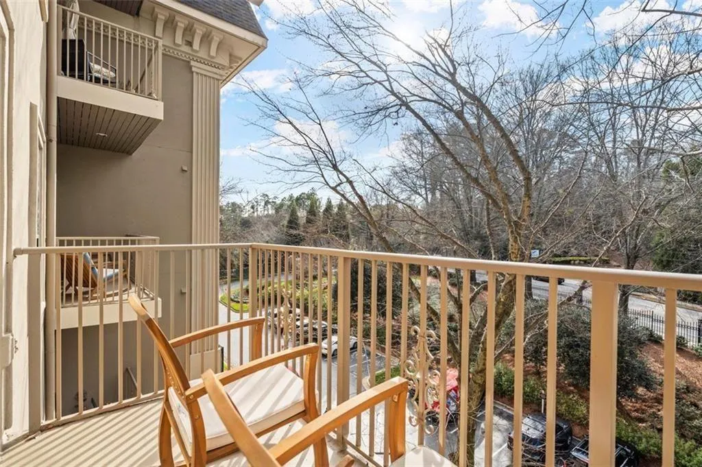2865 Lenox Road Ne Unit 410, Atlanta, Georgia 30324, 2 Bedrooms Bedrooms, ,2 BathroomsBathrooms,Residential,For Sale,2865 Lenox Road Ne Unit 410,7520573