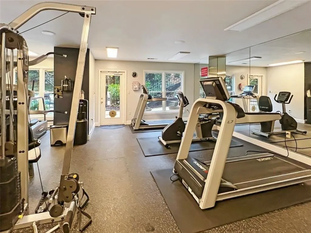 2865 Lenox Road Ne Unit 410, Atlanta, Georgia 30324, 2 Bedrooms Bedrooms, ,2 BathroomsBathrooms,Residential,For Sale,2865 Lenox Road Ne Unit 410,7520573