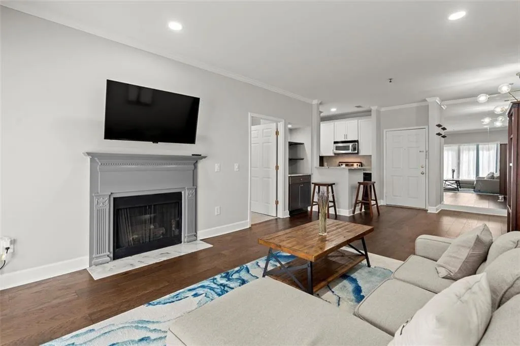 2865 Lenox Road Ne Unit 410, Atlanta, Georgia 30324, 2 Bedrooms Bedrooms, ,2 BathroomsBathrooms,Residential,For Sale,2865 Lenox Road Ne Unit 410,7520573