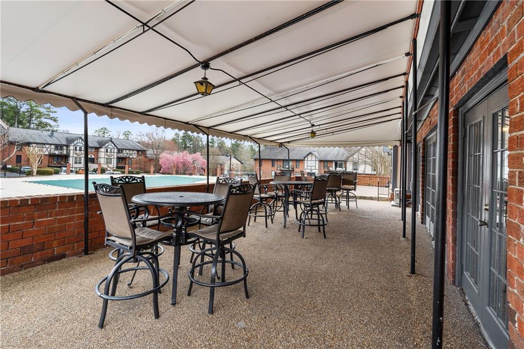 6851 Roswell Road Unit O27, Sandy Springs, Georgia 30328, 2 Bedrooms Bedrooms, ,2 BathroomsBathrooms,Residential,Sold,6851 Roswell Road Unit O27,7344963
