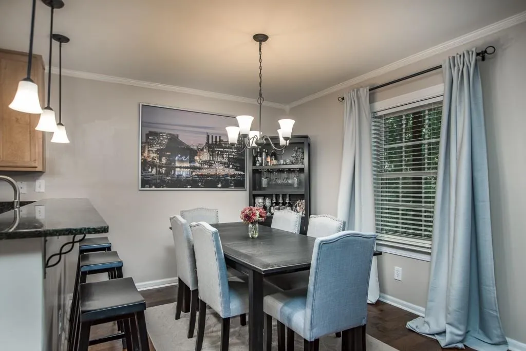 1445 Monroe Drive Ne Unit F27, Atlanta, Georgia 30324, 2 Bedrooms Bedrooms, ,2 BathroomsBathrooms,Residential,Sold,1445 Monroe Drive Ne Unit F27,5848236