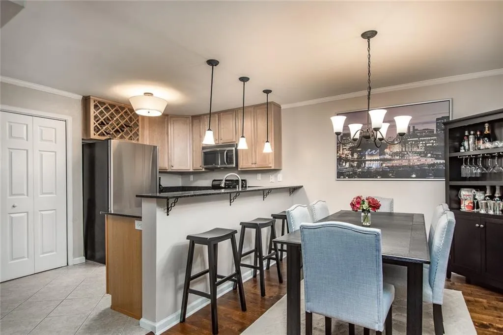 1445 Monroe Drive Ne Unit F27, Atlanta, Georgia 30324, 2 Bedrooms Bedrooms, ,2 BathroomsBathrooms,Residential,Sold,1445 Monroe Drive Ne Unit F27,5848236