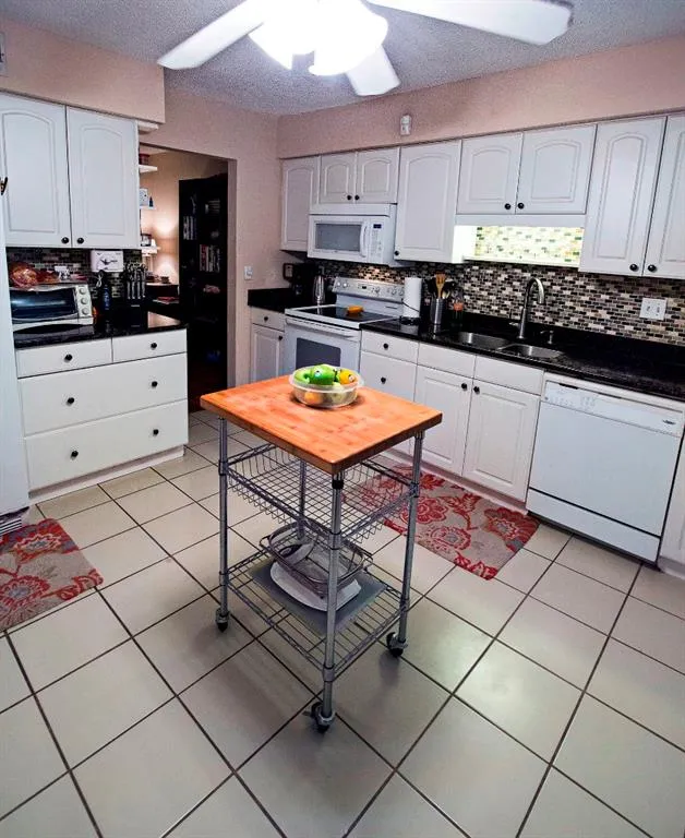 1906 Huntingdon Chase, Atlanta, Georgia 30350, 2 Bedrooms Bedrooms, ,2 BathroomsBathrooms,Residential,Sold,1906 Huntingdon Chase,5579700