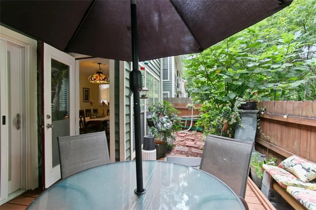 4509 Vinings Central Trace Se Unit 75, Atlanta, Georgia 30339, 2 Bedrooms Bedrooms, ,2 BathroomsBathrooms,Residential,For Sale,4509 Vinings Central Trace Se Unit 75,7620256