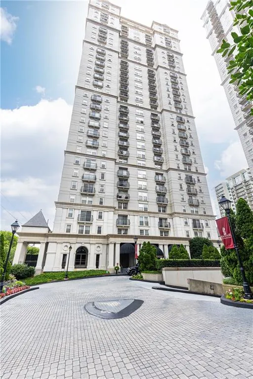 View of apartment building / complex