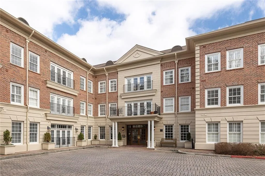 5415 Northland Drive Unit 101, Atlanta, Georgia 30342, 1 Bedroom Bedrooms, ,1 BathroomBathrooms,Residential,Sold,5415 Northland Drive Unit 101,7168772