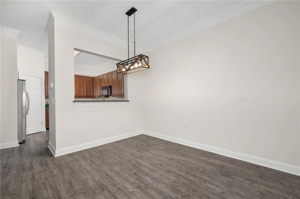 5415 Northland Drive Unit 101, Atlanta, Georgia 30342, 1 Bedroom Bedrooms, ,1 BathroomBathrooms,Residential,Sold,5415 Northland Drive Unit 101,7168772