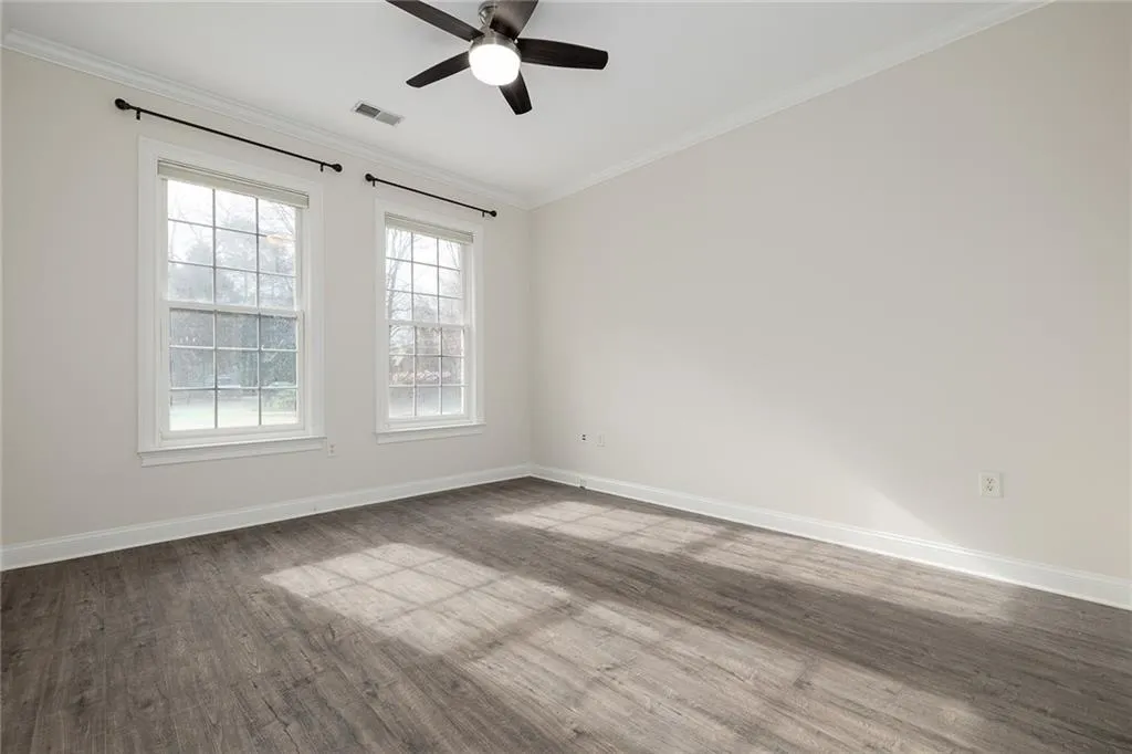 5415 Northland Drive Unit 101, Atlanta, Georgia 30342, 1 Bedroom Bedrooms, ,1 BathroomBathrooms,Residential,Sold,5415 Northland Drive Unit 101,7168772