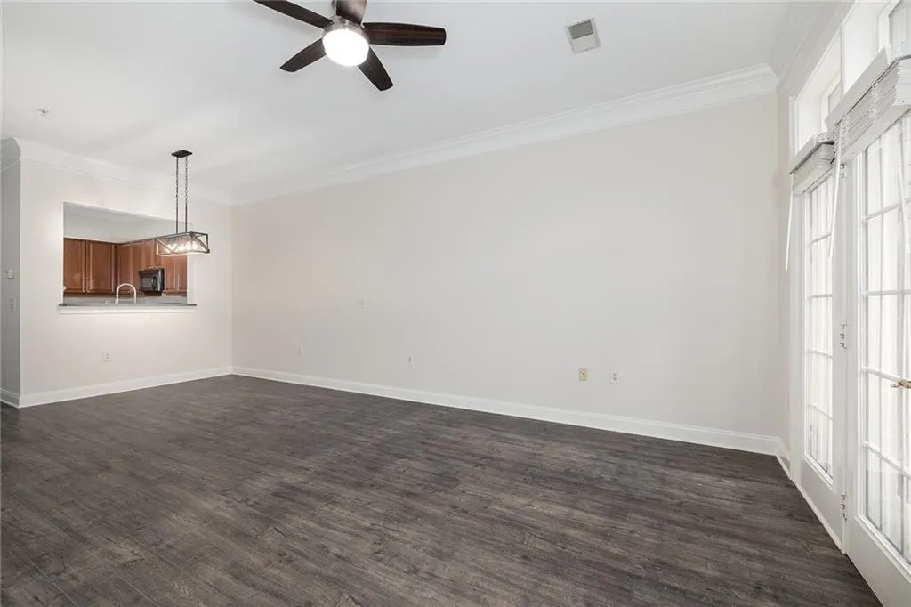 5415 Northland Drive Unit 101, Atlanta, Georgia 30342, 1 Bedroom Bedrooms, ,1 BathroomBathrooms,Residential,Sold,5415 Northland Drive Unit 101,7168772