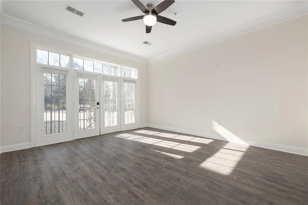 5415 Northland Drive Unit 101, Atlanta, Georgia 30342, 1 Bedroom Bedrooms, ,1 BathroomBathrooms,Residential,Sold,5415 Northland Drive Unit 101,7168772