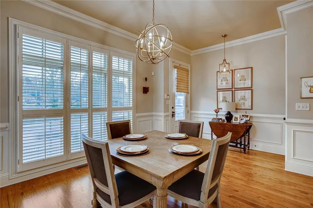 363 Alderwood Lane Unit 56, Sandy Springs, Georgia 30328, 4 Bedrooms Bedrooms, ,4 BathroomsBathrooms,Residential,Sold,363 Alderwood Lane Unit 56,6860823