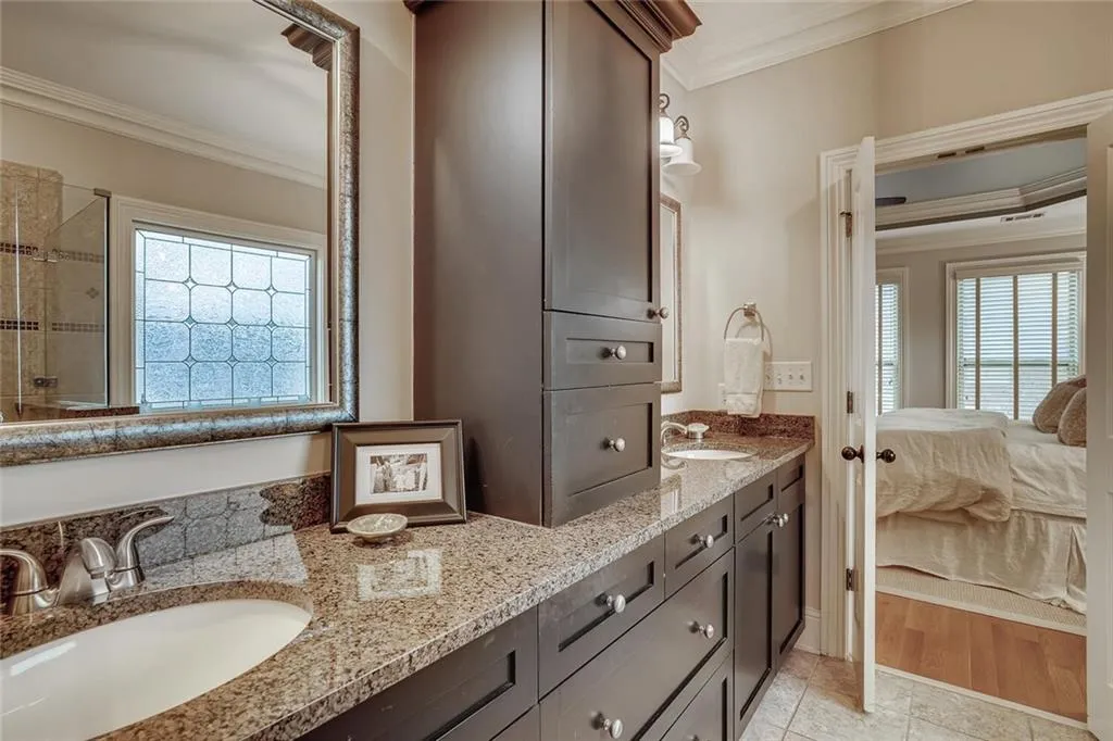 363 Alderwood Lane Unit 56, Sandy Springs, Georgia 30328, 4 Bedrooms Bedrooms, ,4 BathroomsBathrooms,Residential,Sold,363 Alderwood Lane Unit 56,6860823