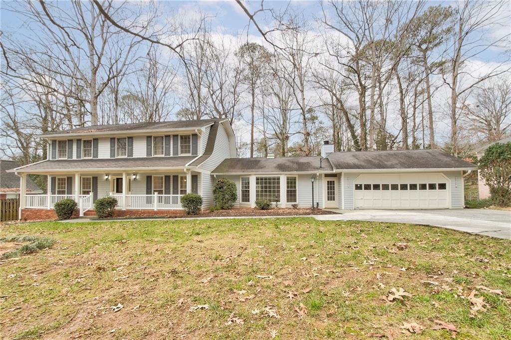 7070 Glenridge Drive, Atlanta, Georgia 30328, 4 Bedrooms Bedrooms, ,2 BathroomsBathrooms,Residential,Sold,7070 Glenridge Drive,7320469