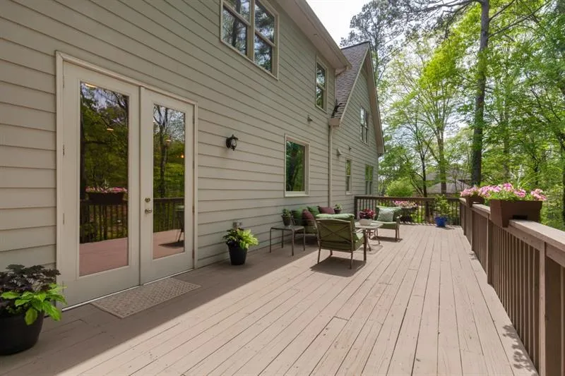 9970 Huntcliff Trace, Sandy Springs, Georgia 30350, 6 Bedrooms Bedrooms, ,5 BathroomsBathrooms,Residential,Sold,9970 Huntcliff Trace,6893621