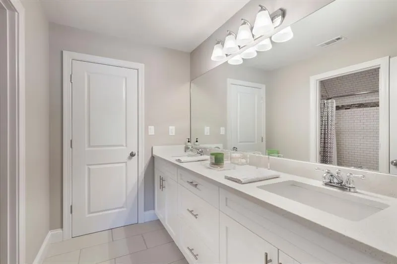 9970 Huntcliff Trace, Sandy Springs, Georgia 30350, 6 Bedrooms Bedrooms, ,5 BathroomsBathrooms,Residential,Sold,9970 Huntcliff Trace,6893621