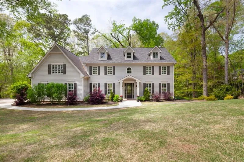 9970 Huntcliff Trace, Sandy Springs, Georgia 30350, 6 Bedrooms Bedrooms, ,5 BathroomsBathrooms,Residential,Sold,9970 Huntcliff Trace,6893621