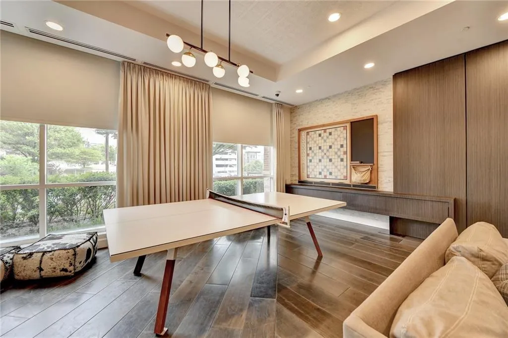 325 E Paces Ferry Road Ne Unit 710, Atlanta, Georgia 30305, 1 Bedroom Bedrooms, ,1 BathroomBathrooms,Residential,For Sale,325 E Paces Ferry Road Ne Unit 710,7628810