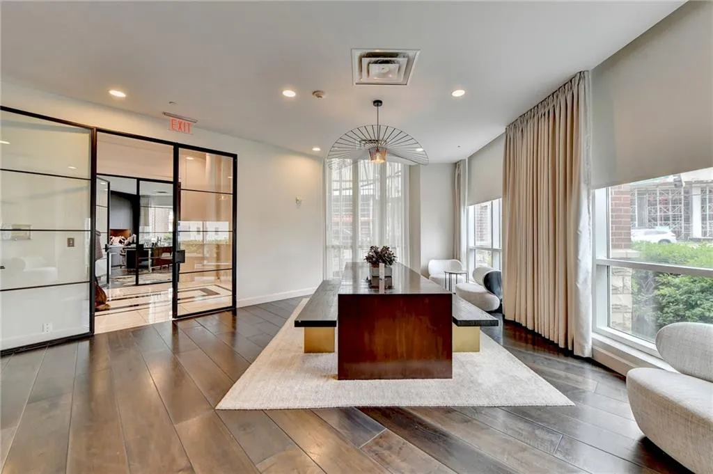 325 E Paces Ferry Road Ne Unit 710, Atlanta, Georgia 30305, 1 Bedroom Bedrooms, ,1 BathroomBathrooms,Residential,For Sale,325 E Paces Ferry Road Ne Unit 710,7628810