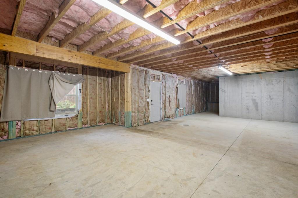 130 Austin Drive, Atlanta, Georgia 30328, 4 Bedrooms Bedrooms, ,2 BathroomsBathrooms,Residential,Sold,130 Austin Drive,7269239