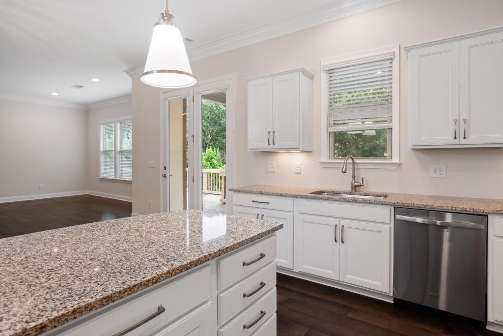 130 Austin Drive, Atlanta, Georgia 30328, 4 Bedrooms Bedrooms, ,2 BathroomsBathrooms,Residential,Sold,130 Austin Drive,7269239