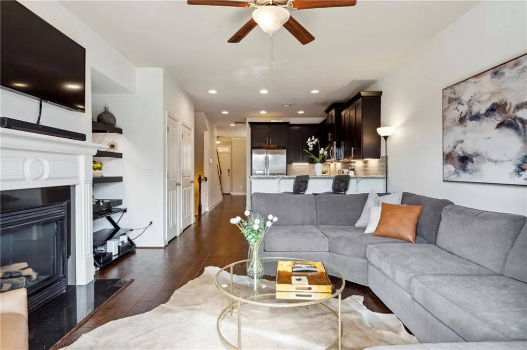 7540 Stoneridge Drive, Sandy Springs, Georgia 30328, 3 Bedrooms Bedrooms, ,3 BathroomsBathrooms,Residential,Sold,7540 Stoneridge Drive,7065125