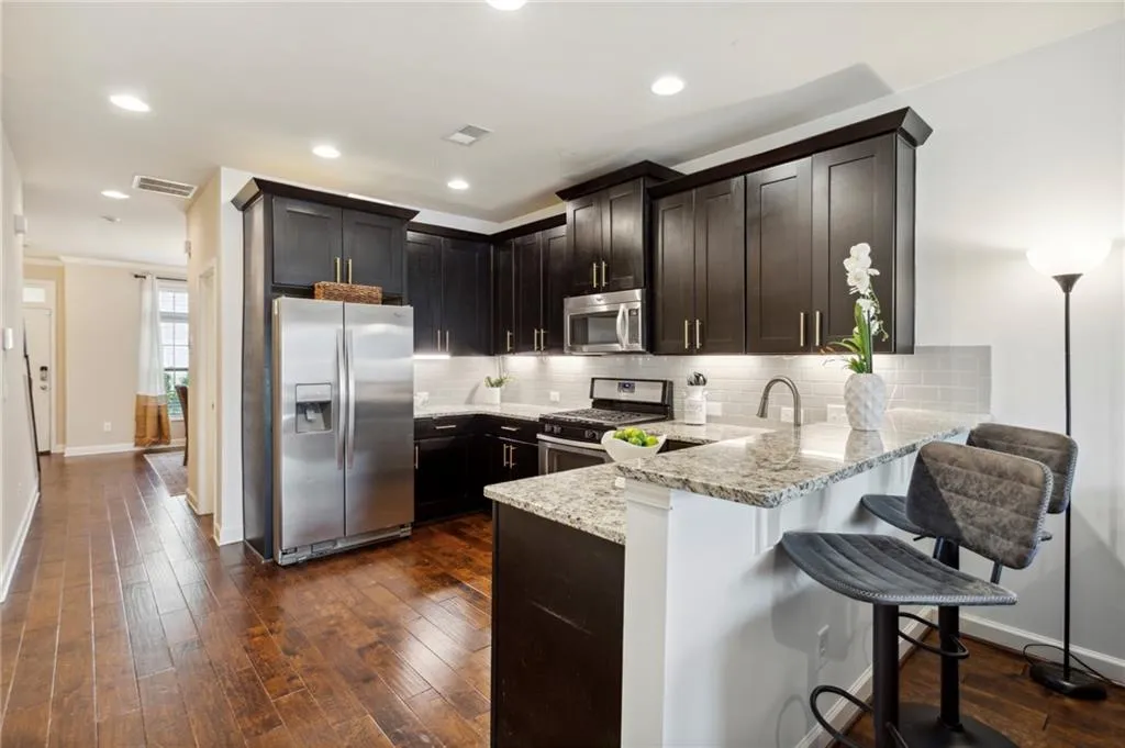 7540 Stoneridge Drive, Sandy Springs, Georgia 30328, 3 Bedrooms Bedrooms, ,3 BathroomsBathrooms,Residential,Sold,7540 Stoneridge Drive,7065125