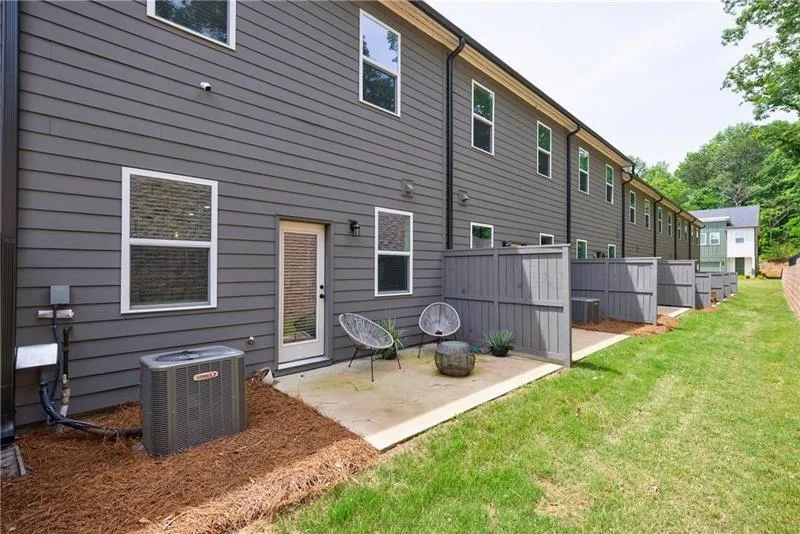 1624 Gunnin Trace Nw, Atlanta, Georgia 30318, 3 Bedrooms Bedrooms, ,2 BathroomsBathrooms,Residential,For Sale,1624 Gunnin Trace Nw,7580032