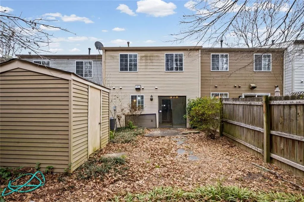 8843 Applegate Lane, Atlanta, Georgia 30350, 2 Bedrooms Bedrooms, ,2 BathroomsBathrooms,Residential,Sold,8843 Applegate Lane,7704725