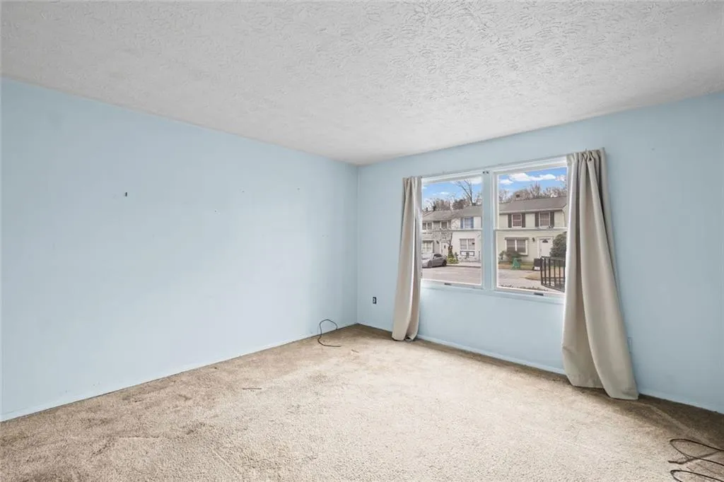 8843 Applegate Lane, Atlanta, Georgia 30350, 2 Bedrooms Bedrooms, ,2 BathroomsBathrooms,Residential,Sold,8843 Applegate Lane,7704725
