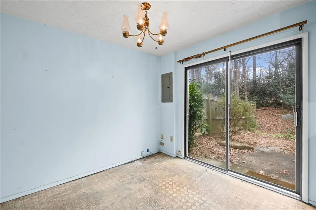 8843 Applegate Lane, Atlanta, Georgia 30350, 2 Bedrooms Bedrooms, ,2 BathroomsBathrooms,Residential,Sold,8843 Applegate Lane,7704725
